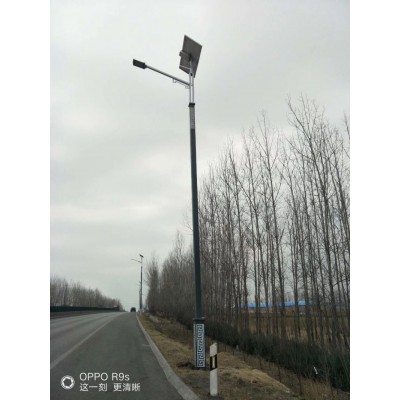 回文太阳能路灯