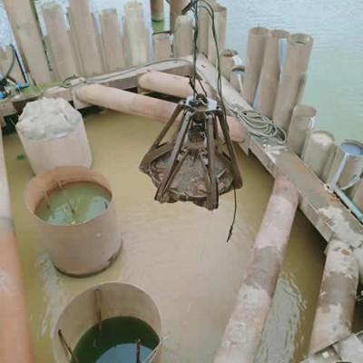 钢围堰吸泥